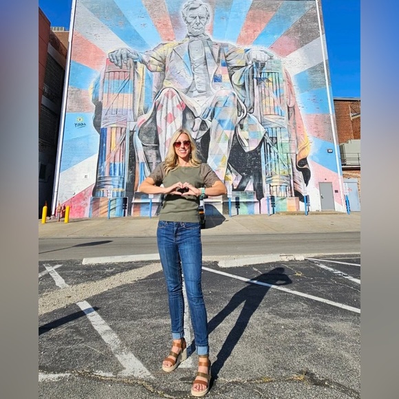 Meet your Posher, Sarah - Picture 3 of 8